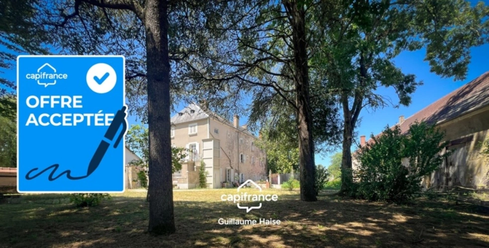 Photos 1 - Rural - Propriété de 18 pièces à vendre à VATAN (36)