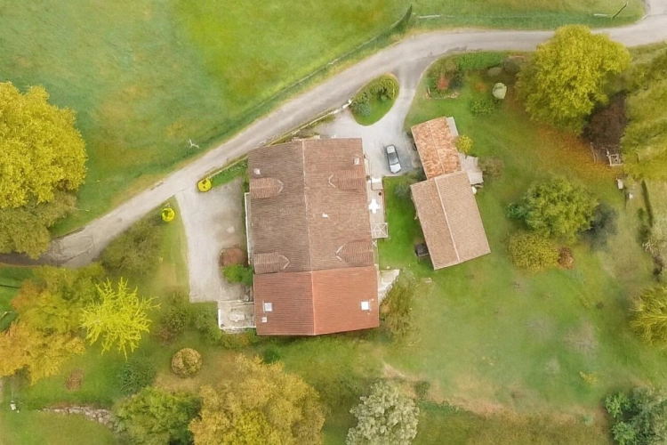 Photos 1 - Rural - House