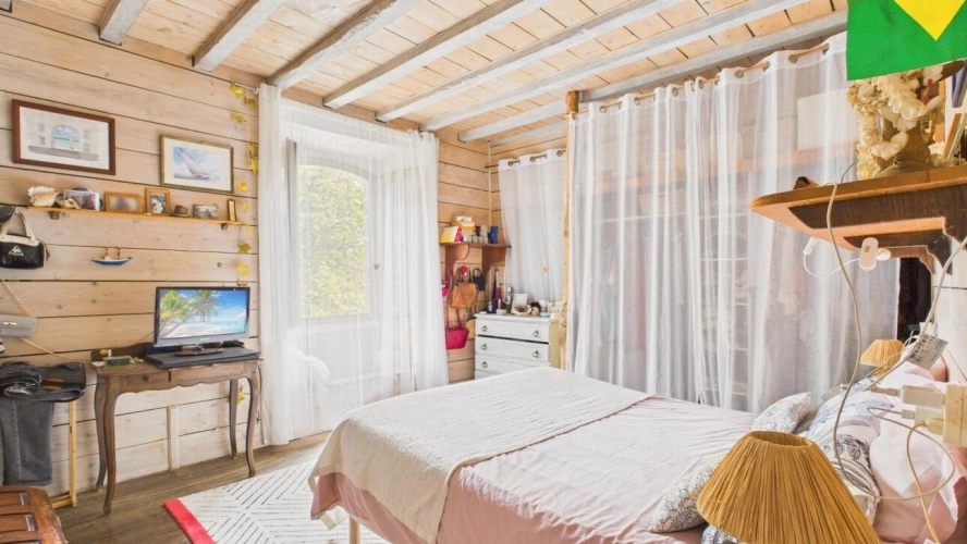 Photos 12 - Rural - House