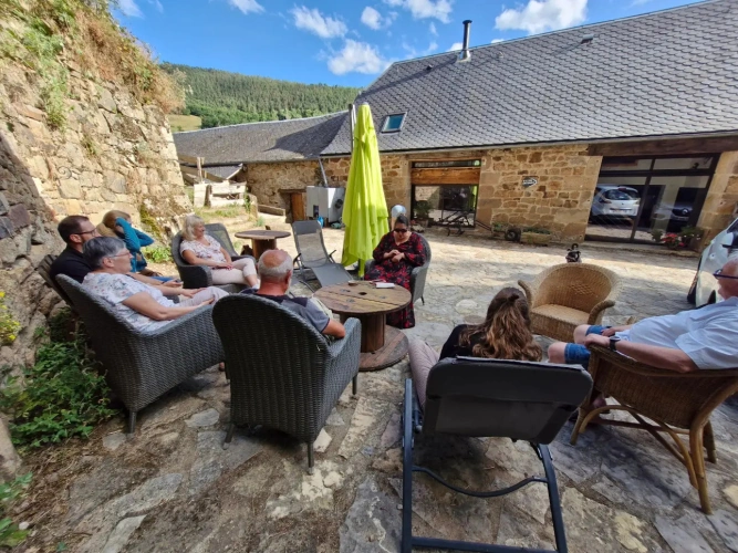 Photos 2 - Touristique - Vend ancien corps de ferme réhabilité en maison d'hôtes