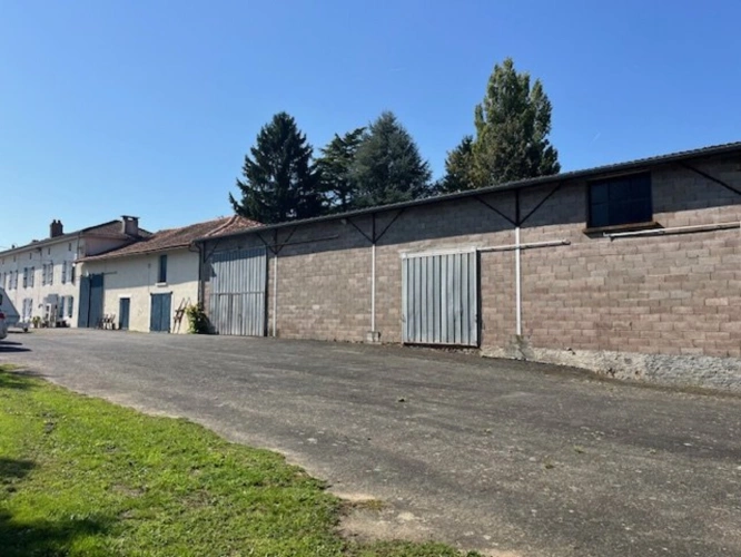 Photos 2 - Touristique - Maison et dépendances