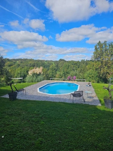 Photos 3 - Rural - House