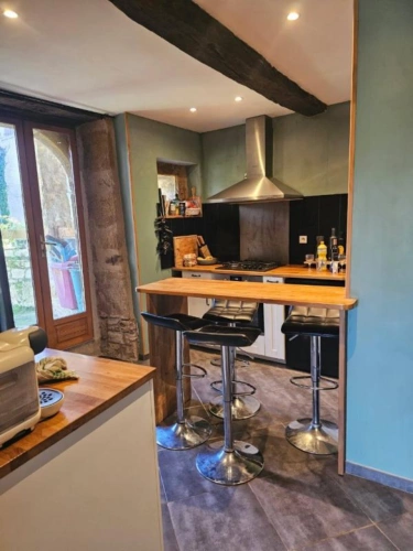 Photos 4 - Rural - House