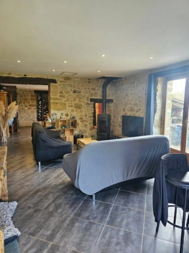 Photos 8 - Rural - House