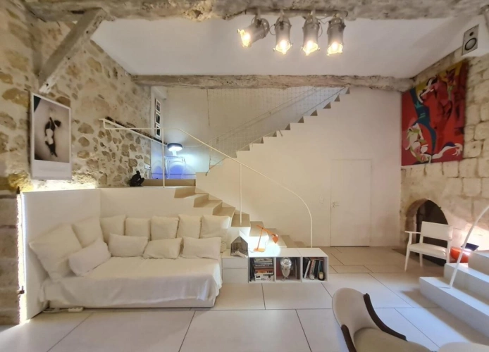 Photos 5 - Rural - House