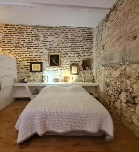 Photos 9 - Rural - House