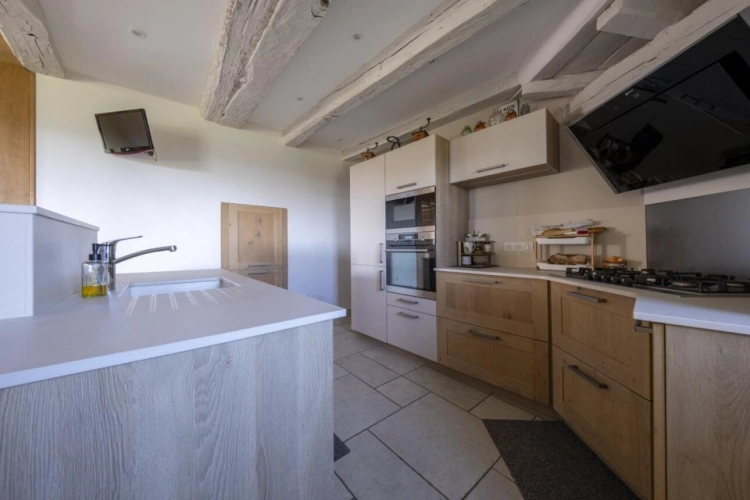 Photos 9 - Rural - House