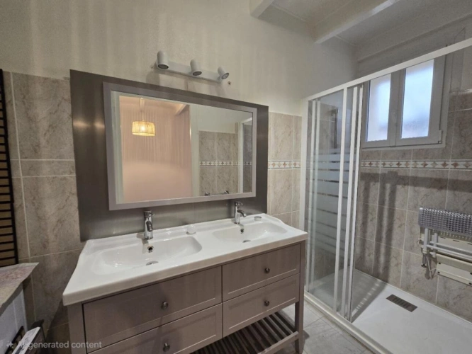 Photos 7 - Rural - House