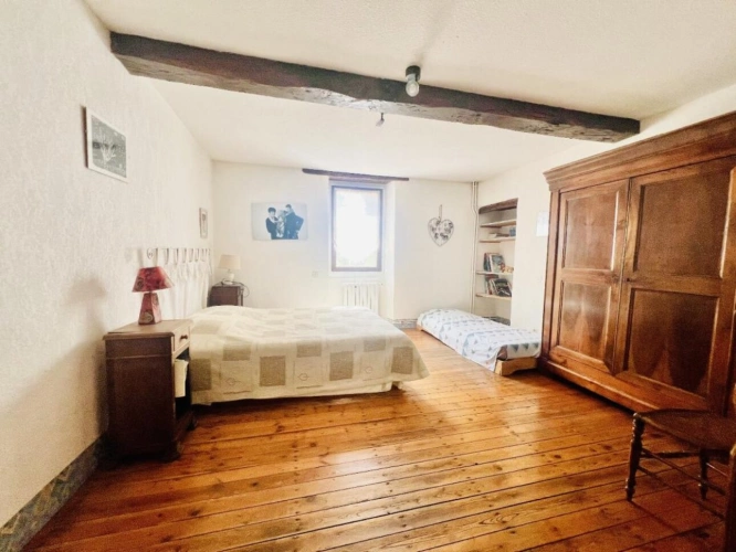 Photos 18 - Tourist - House