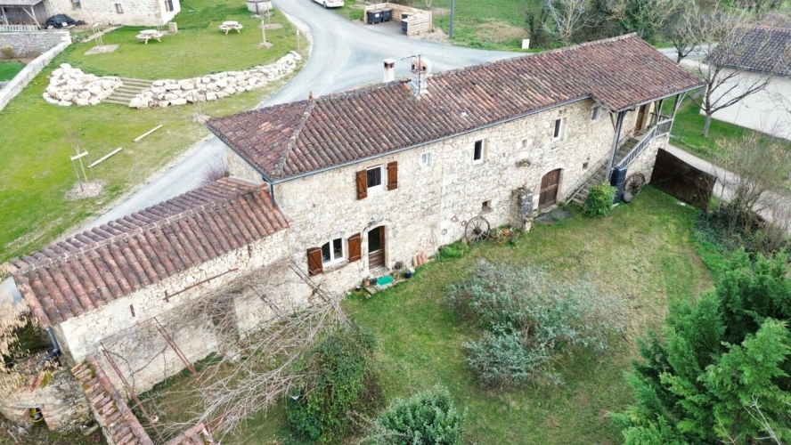 Photos 1 - Rural - Farmhouse