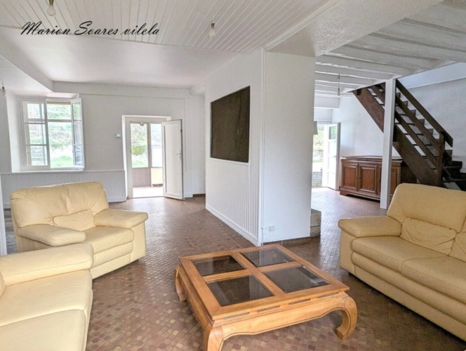 Photos 1 - Prestige - Ensemble immobilier composé de 2 maisons accolées sur beau terrain de  plus de 900 m² à Provins