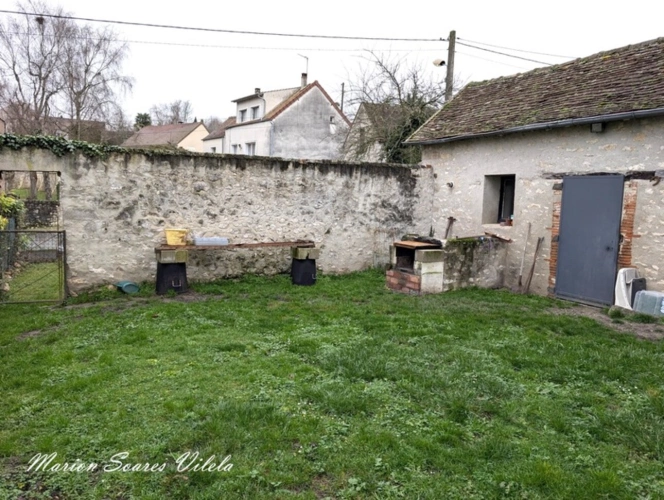Photos 10 - Prestige - Ensemble immobilier composé de 2 maisons accolées sur beau terrain de  plus de 900 m² à Provins