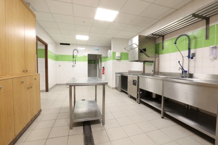 Photos 44 - Prestige - SALLE DE RECEPTION 220 personnes assises + 94 couchages au cœur du Vignoble Champenois