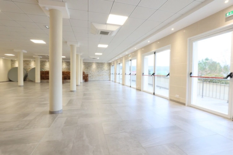 Photos 70 - Prestige - SALLE DE RECEPTION 220 personnes assises + 94 couchages au cœur du Vignoble Champenois