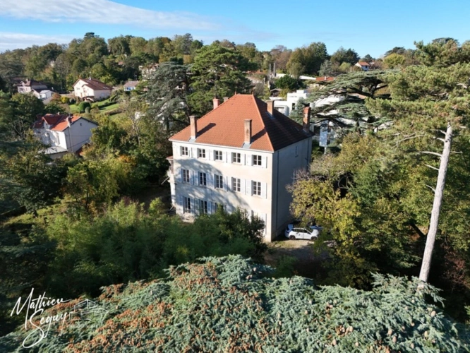 Photos 39 - Prestige - Découvrez l'élégance intemporelle de cette Maison de Maître d'exception à rénover