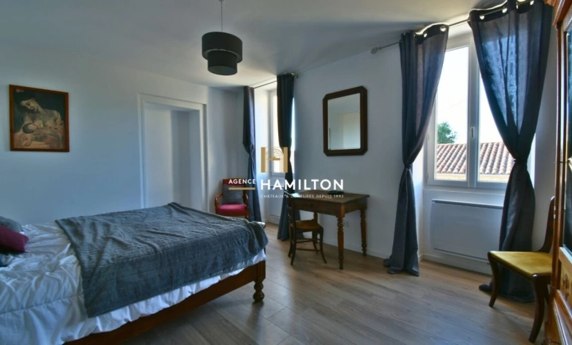 Photos 8 - Rural - Farm with outbuildings