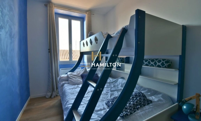 Photos 11 - Rural - Farm with outbuildings