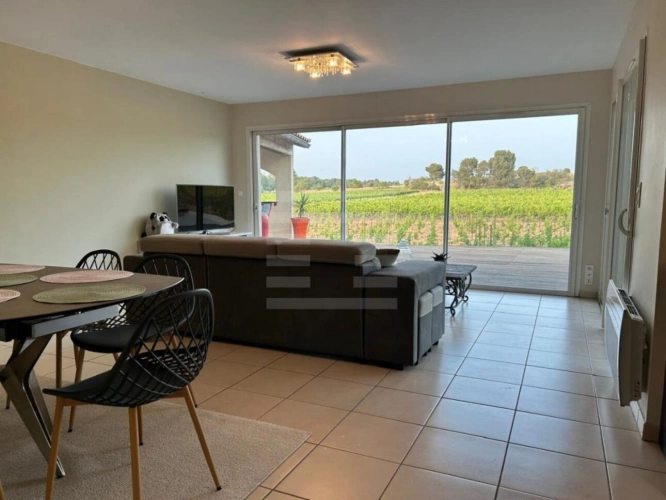 Photos 3 - Rural - House