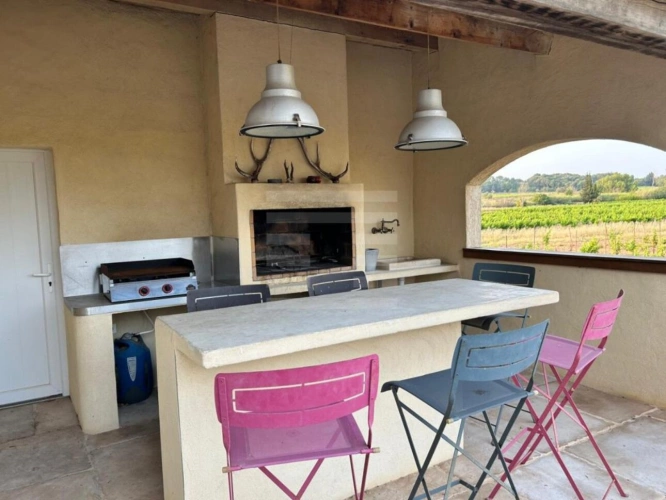 Photos 5 - Rural - House