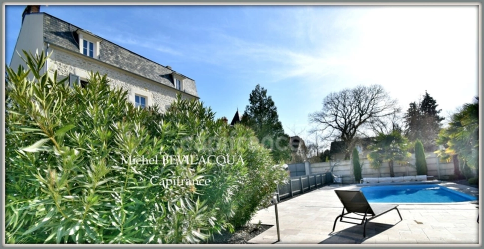 Photos 1 - Prestige - NEVERS (58), Propriété de charme 12 pièces, 265 m² habitables, 8 chambres, grandes annexes, piscine, terrain 1100 m²