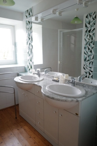 Photos 17 - Touristique - Propriete à vendre 10 pièces PLOZEVET (29) 3 Gites 220 m2