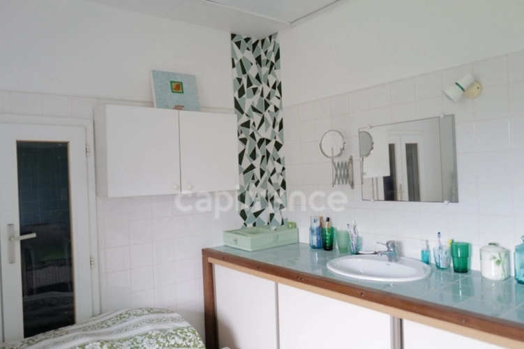 Photos 18 - Touristique - Propriete à vendre 10 pièces PLOZEVET (29) 3 Gites 220 m2