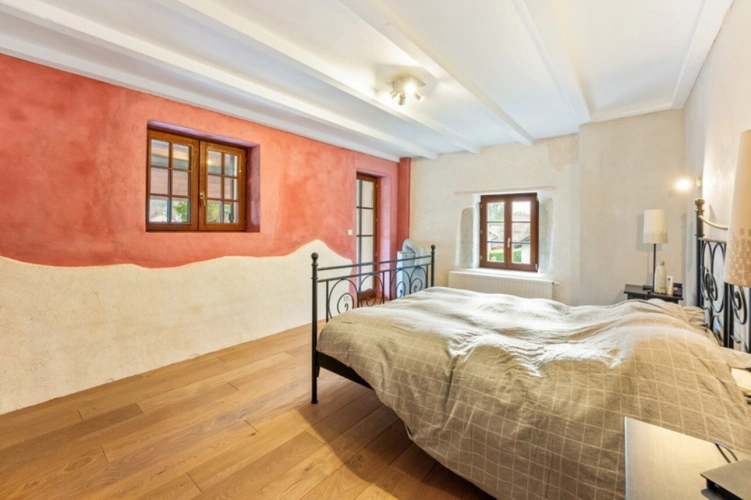 Photos 10 - Touristique - À VENDRE – Charmante ferme rénovée avec gîte indépendant et grange – Prévessin-Moëns