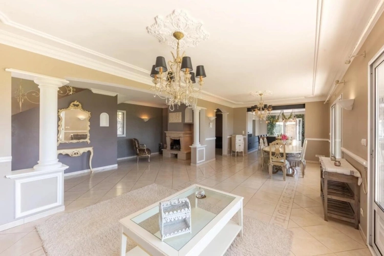 Photos 5 - Prestigious - House