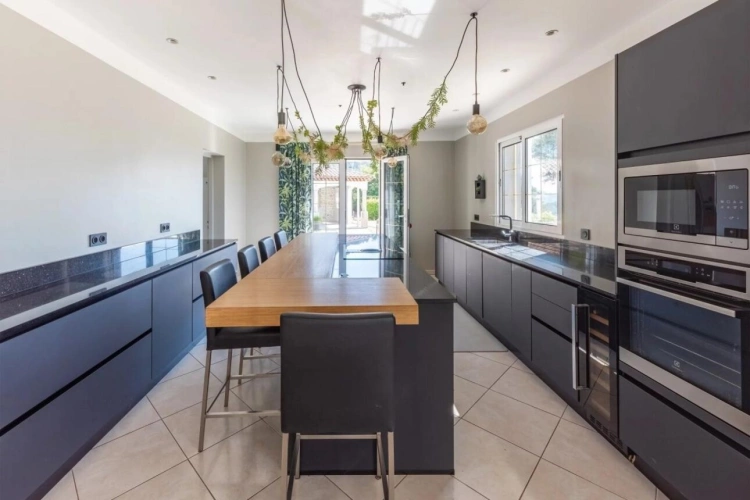 Photos 7 - Prestigious - House