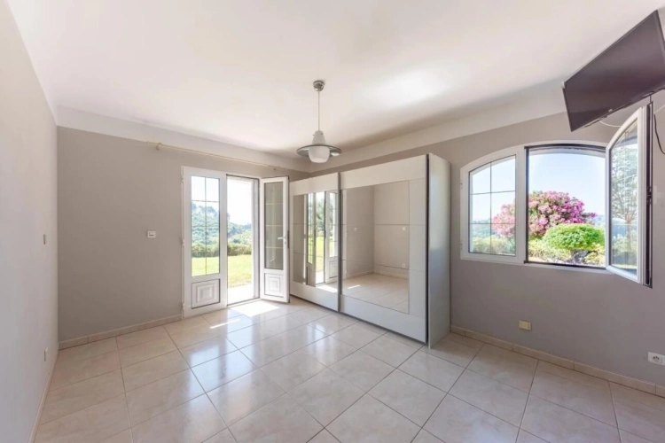 Photos 12 - Prestigious - House