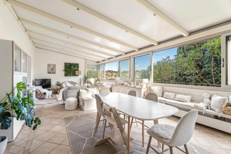 Photos 8 - Prestigious - House