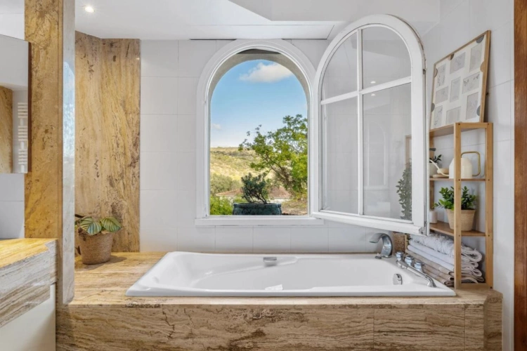 Photos 18 - Prestigious - House