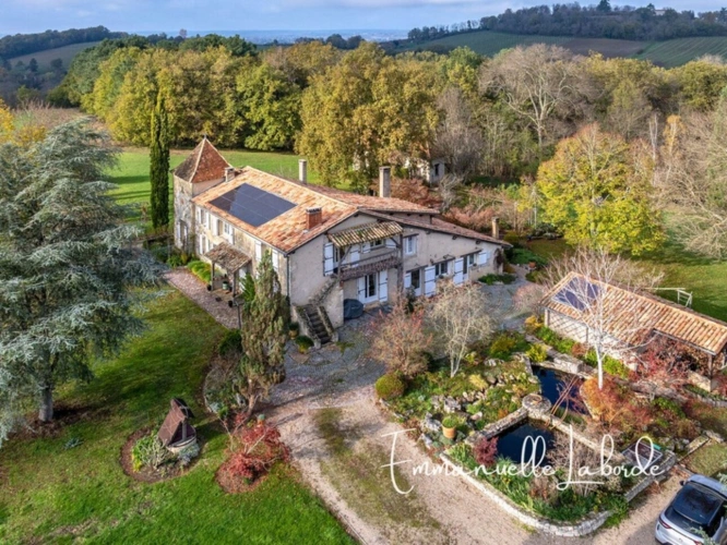Photos 1 - Rural - Stone estate with outbuildings and 5 hectares of nature – Monbazillac (24240)