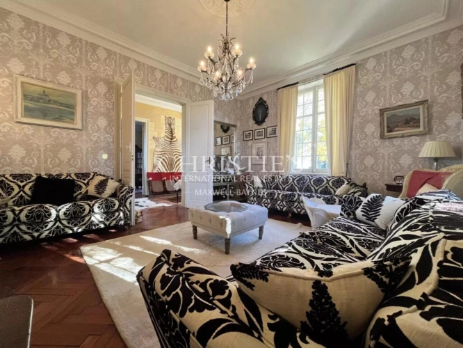 Photos 13 - Prestige - Région Saint-Emilion - Château de caractère à fort potentiel