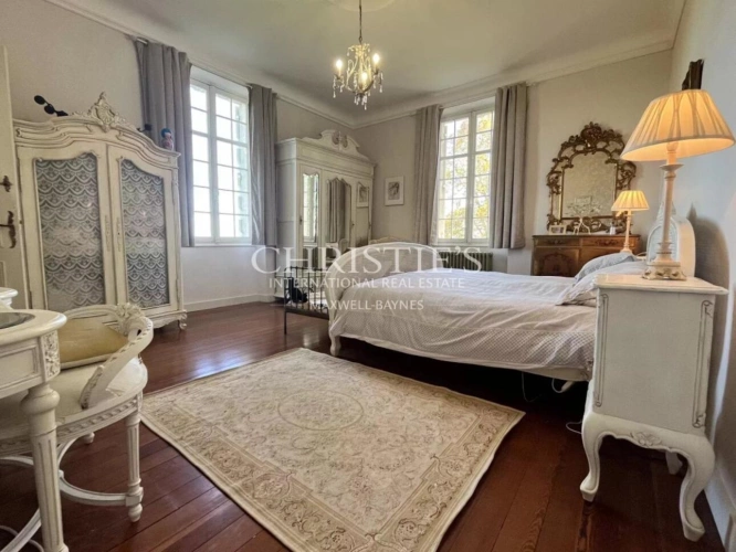 Photos 24 - Prestige - Région Saint-Emilion - Château de caractère à fort potentiel