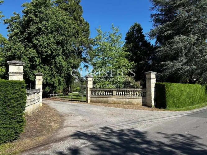 Photos 4 - Viticole - Domaine viticole avec une belle superficie, une demeure de charme et un gîte