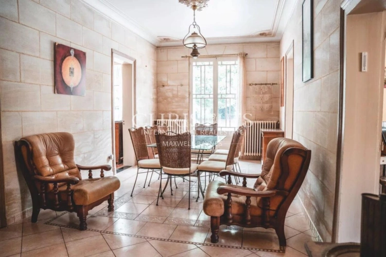 Photos 10 - Viticole - Domaine viticole avec une belle superficie, une demeure de charme et un gîte