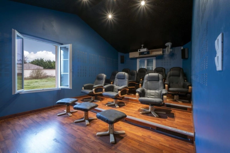 Photos 13 - Prestigious - House