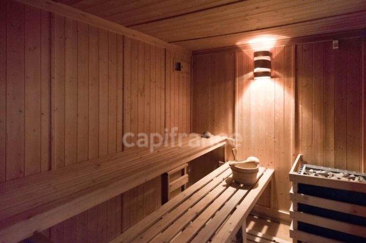 Photos 19 - Touristique - EXCLUSIVITE Propriete bord de mer, à vendre 10 pièces CAMARET SUR MER (29) Actuellement chambres d'hotes, 320 m2