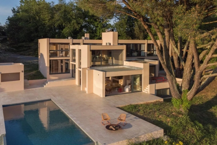 Photos 3 - Prestige - Petit domaine viticole d'agrément à faire renaître avec superbe villa