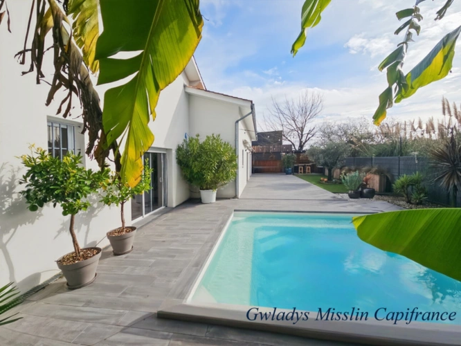 Photos 5 - Prestige - Magnifique propriété à EYSINES de 441 m² avec maison contemporaine de 9 pièces et un immense loft/local d'activité