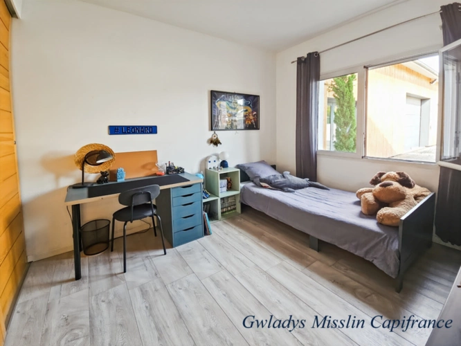 Photos 19 - Prestige - Magnifique propriété à EYSINES de 441 m² avec maison contemporaine de 9 pièces et un immense loft/local d'activité