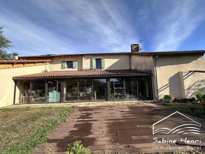 Photos 1 - Rurale - Maison de 5 chambres sur plus de 4 hectares