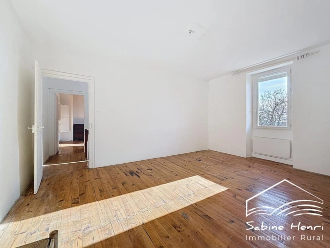 Photos 3 - Rurale - Corps de ferme de près de 4 ha hectares dans une impasse