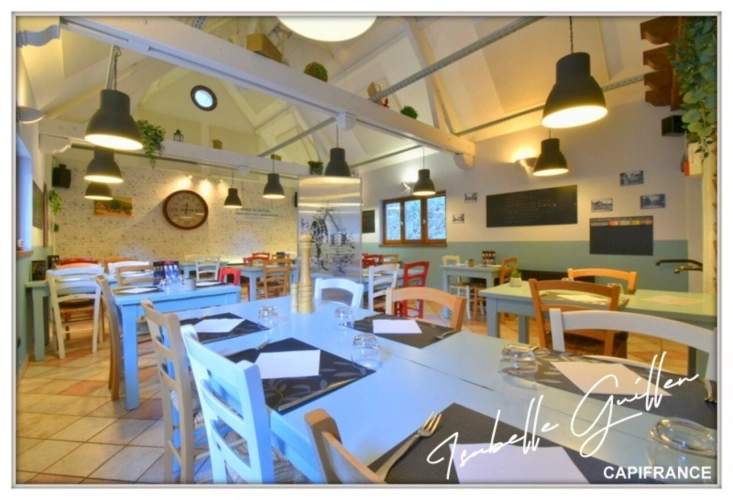 Photos 54 - Touristique - Propriéte à vendre 3 pièces NERIS LES BAINS (03) Grande maison isolée