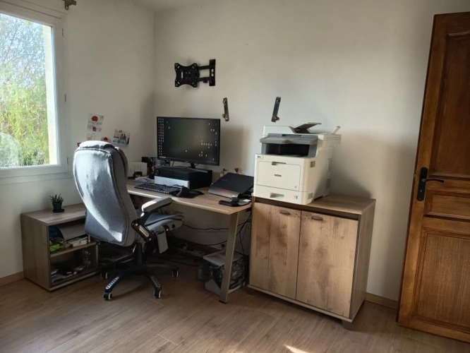 Photos 10 - Rural - House