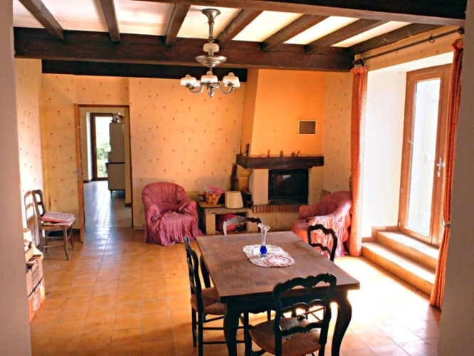 Photos 18 - Rural - Farm with outbuildings