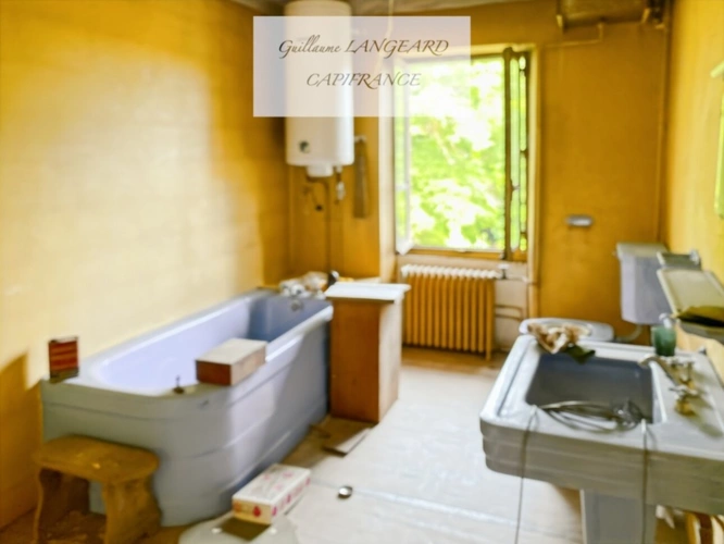 Photos 18 - Rural - OYONNAX (01100) - PROPERTY COMPRISING SEVERAL BUILDINGS - 6720 m2 OF LAND