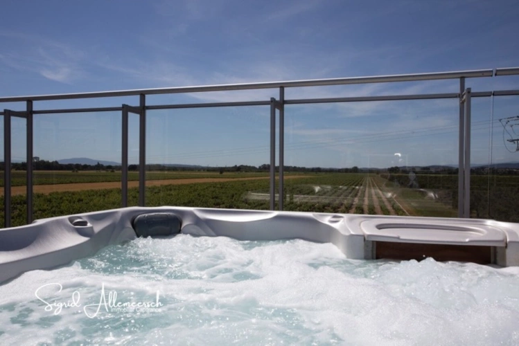 Photos 4 - Agricole - Domaine viticole & touristique de prestige – 63 ha – Proche Méditerranée