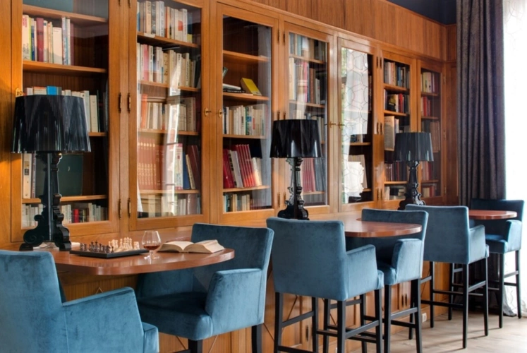 Photos 7 - Équestre - Château, installation équestre (haras) à vendre au coeur du bocage bourbonnais - Maison de gardien, club house, maison des cavaliers, boxes, écuries - Terrain de 40 hectares